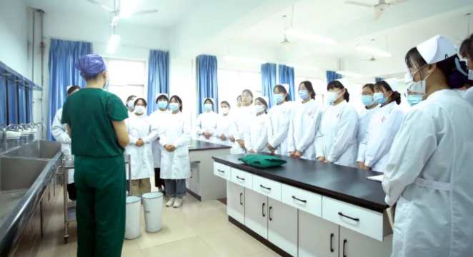 石家庄冀联医学中等专业学校有实习就业单位吗？一般去哪里见习？